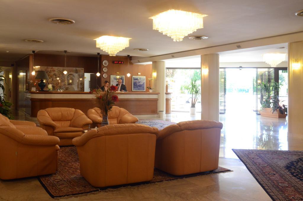 Hotel Bassetto فيرينتينو المظهر الخارجي الصورة