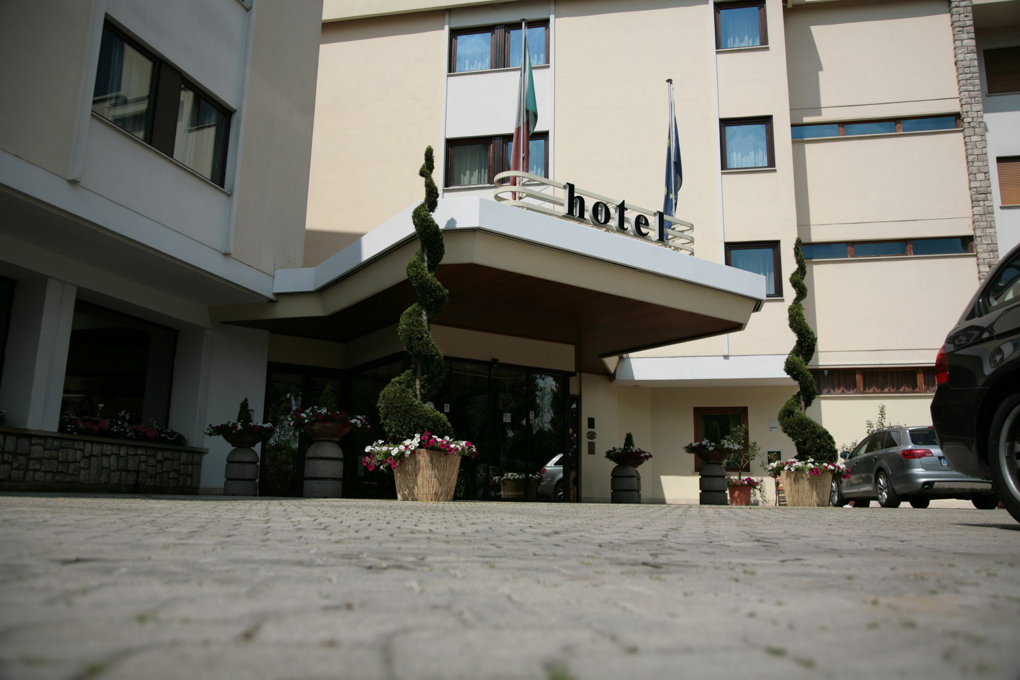 Hotel Bassetto فيرينتينو المظهر الخارجي الصورة